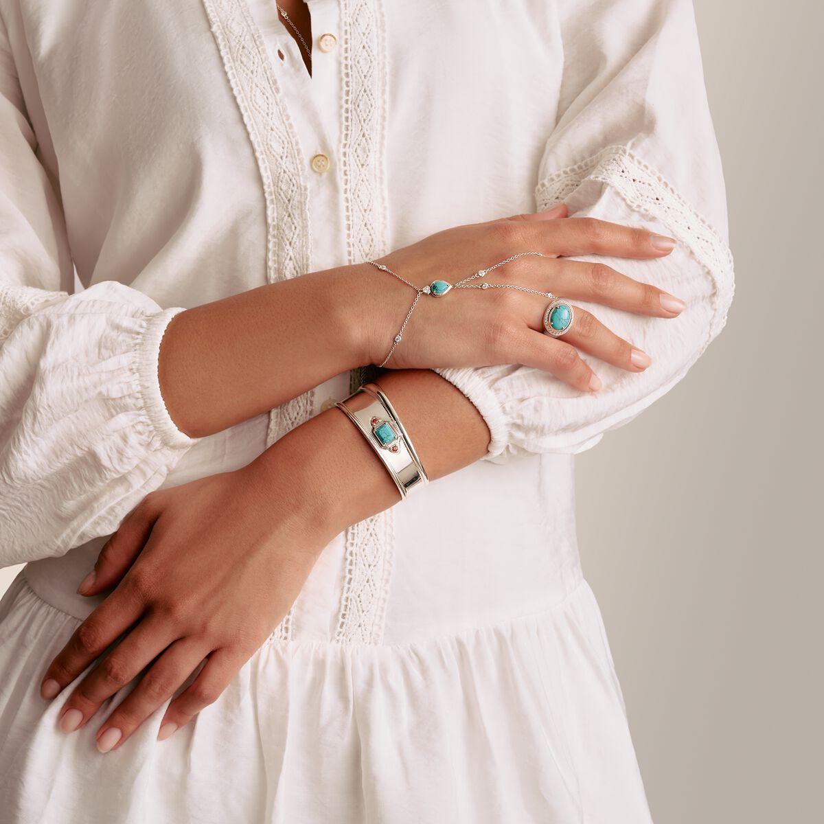 THOMAS SABO Elyndra Bangle with Turquoise Stone