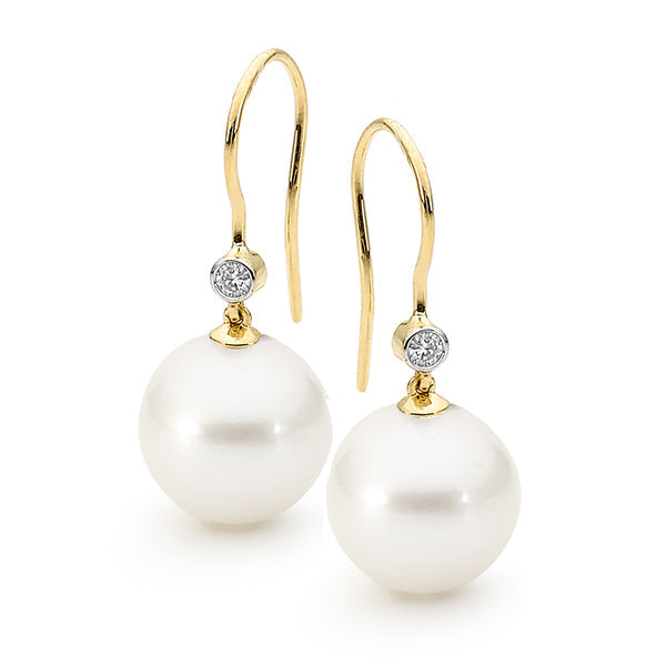 9ct Yellow Gold Freshwater Pearl Edison Diamond Shepherd Hook Earrings